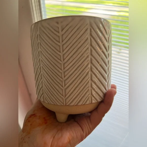 Ceramic planter - Picture 2 of 7